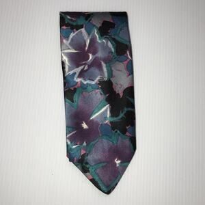 Geoffrey Beene Vintage Classic Floral Necktie